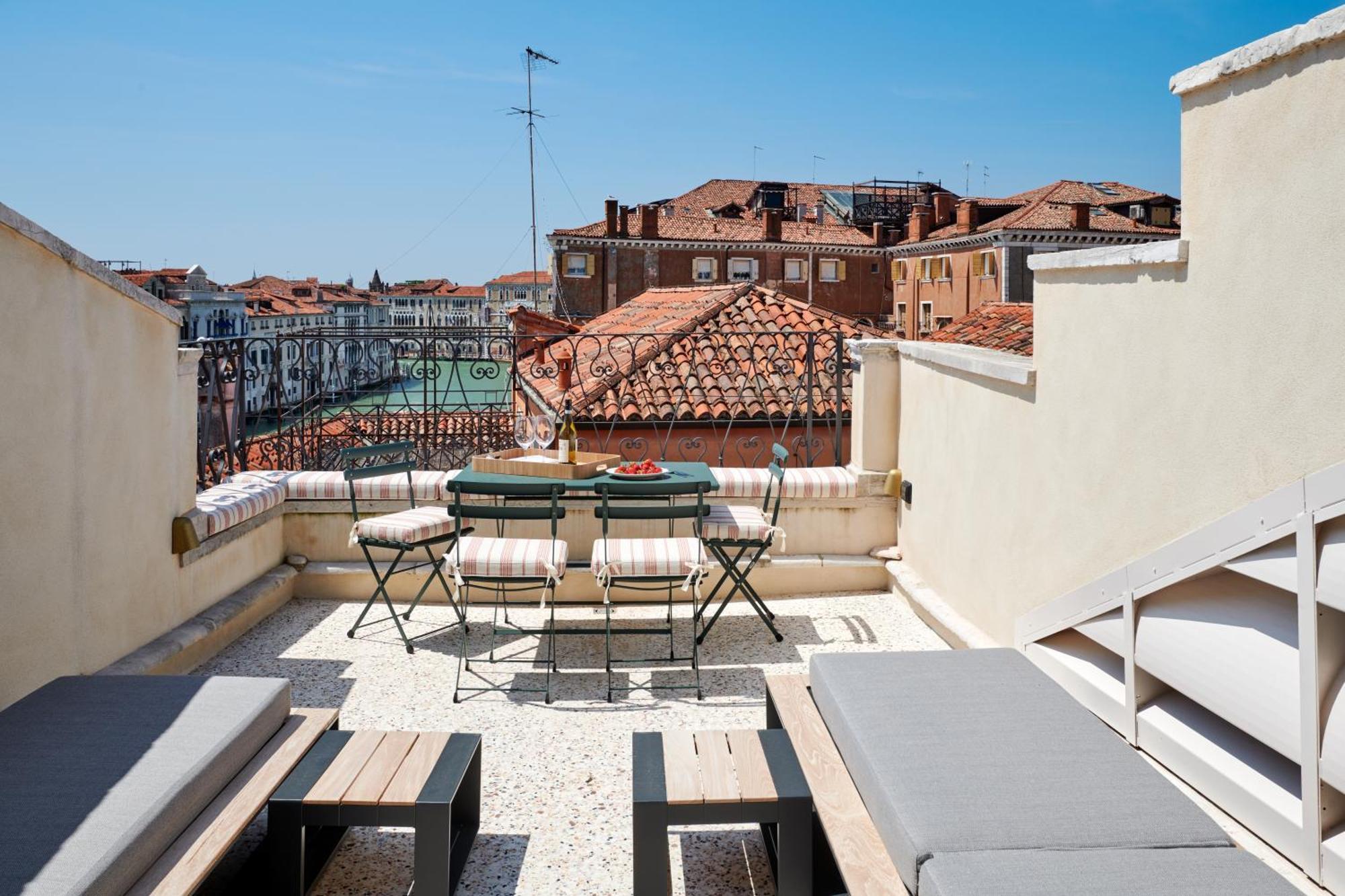 Palazzo Dell'Albero D'Oro Apartment เวนิส ภายนอก รูปภาพ