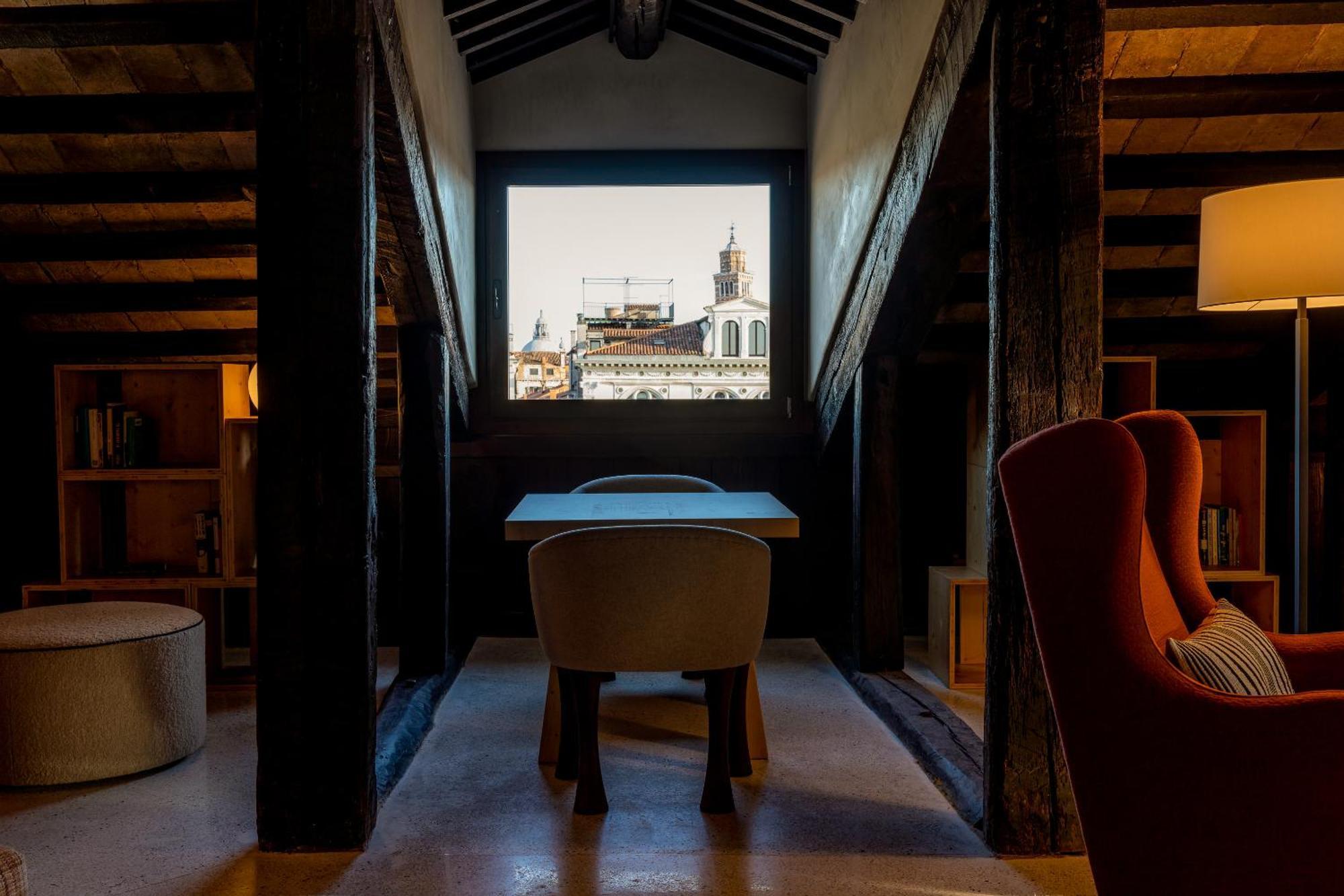 Palazzo Dell'Albero D'Oro Apartment เวนิส ภายนอก รูปภาพ